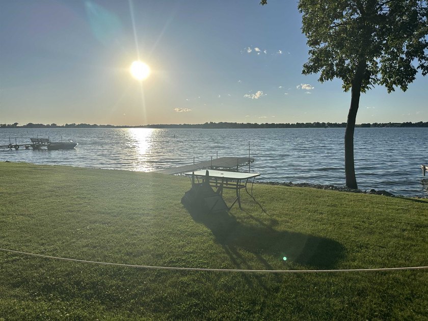 This is a great buy for anyone wanting to enjoy Fox Lake . Boat - photo 16