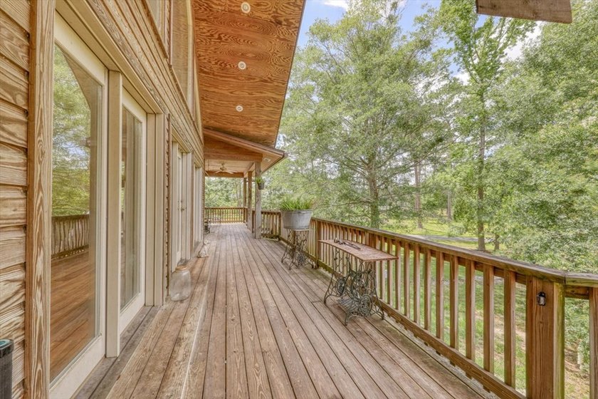 OPEN HOUSE MAY 17th 1-3 pm! A stunning country estate sited on 7 - photo 31
