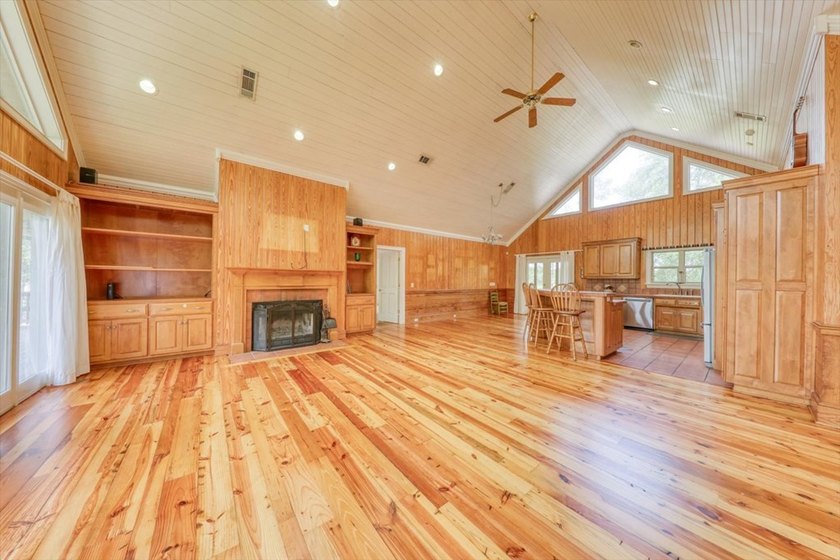 OPEN HOUSE MAY 17th 1-3 pm! A stunning country estate sited on 7 - photo 47