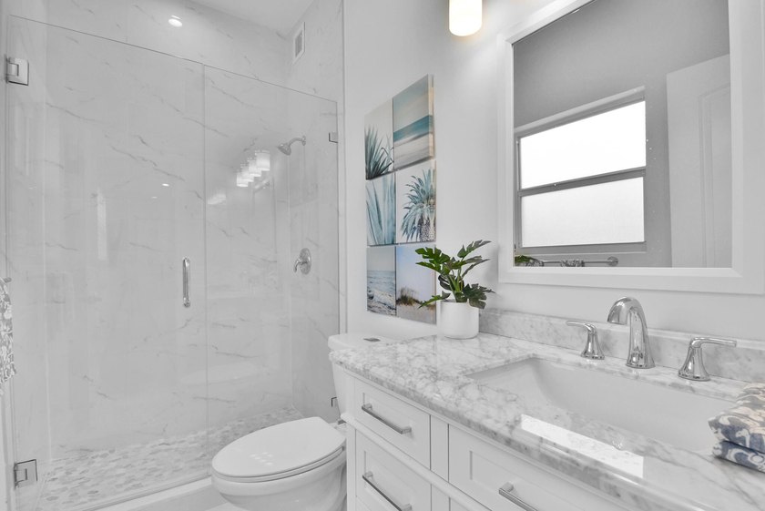 Enjoy the ultimate waterfront lifestyle in this exceptional - photo 15