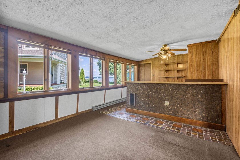 Bring your vision to this charming lakefront home on beautiful - photo 17