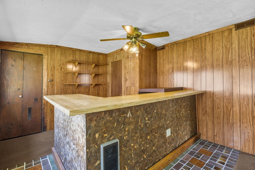 Bring your vision to this charming lakefront home on beautiful - photo 18