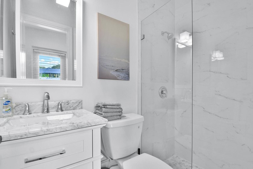 Enjoy the ultimate waterfront lifestyle in this exceptional - photo 19