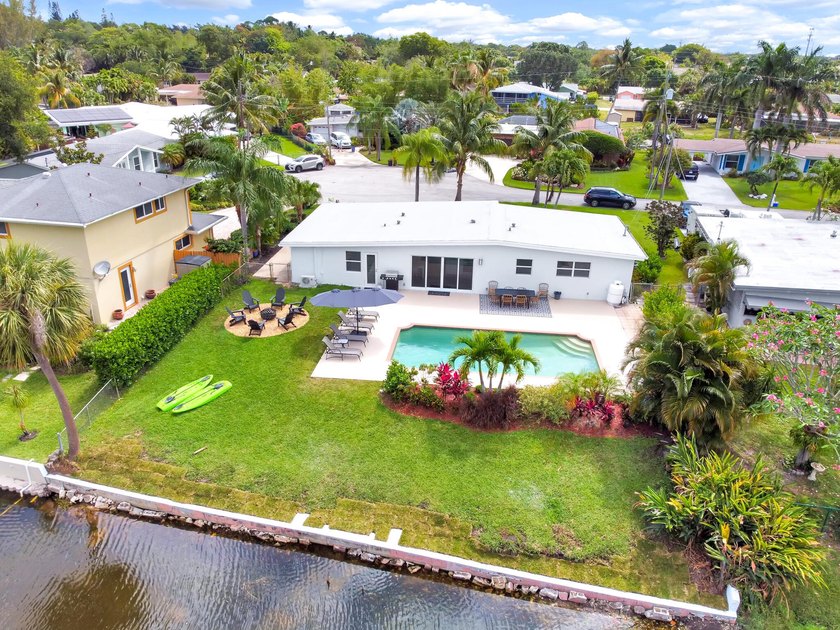 Enjoy the ultimate waterfront lifestyle in this exceptional - photo 26