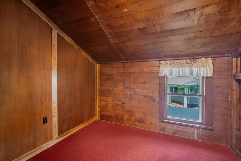 Bring your vision to this charming lakefront home on beautiful - photo 26