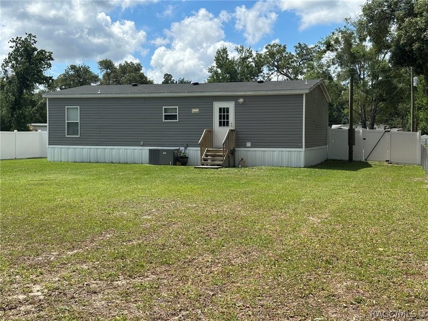 Check out this WELL-MAINTAINED and MOVE-IN READY 2021 3/2 only a - photo 38