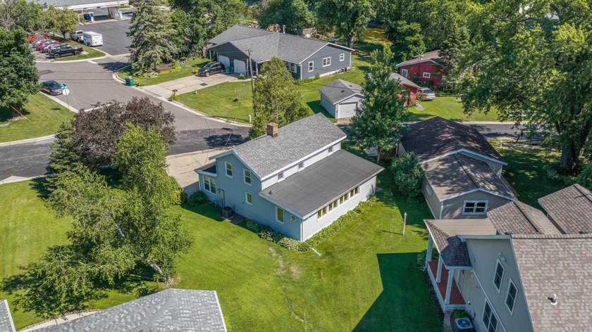 Bring your vision to this charming lakefront home on beautiful - photo 39