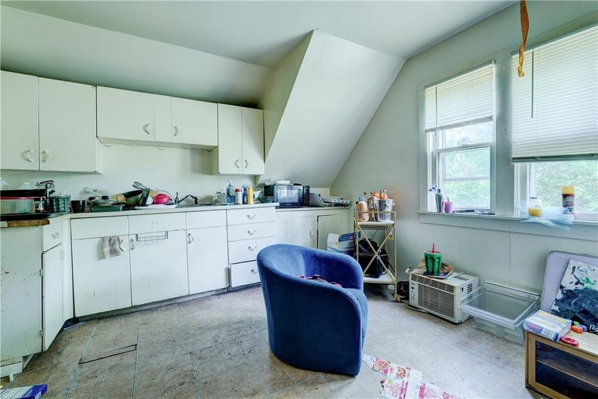 Great investment opportunity for shrewd investors or possible - photo 18