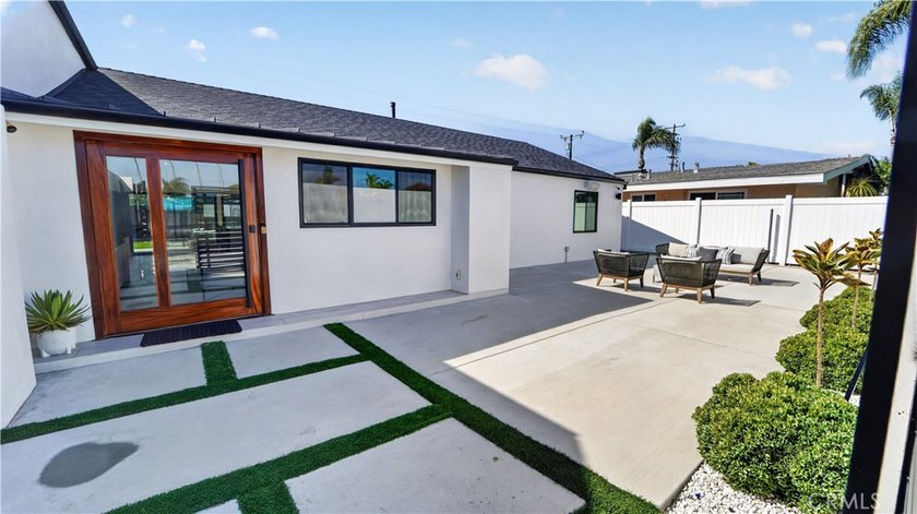 One of Newport Beach's best values, this TURNKEY home is FULLY - photo 4