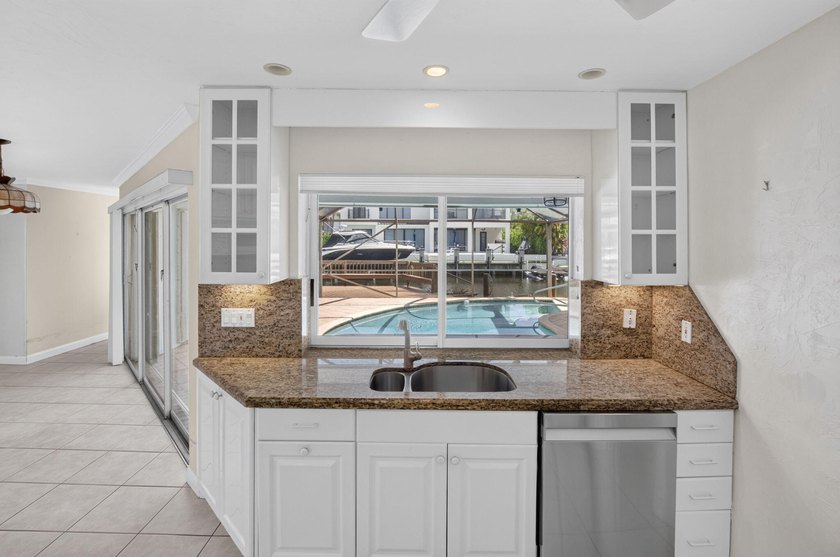 Exceptional waterfront opportunity in the highly desirable Bel - photo 5