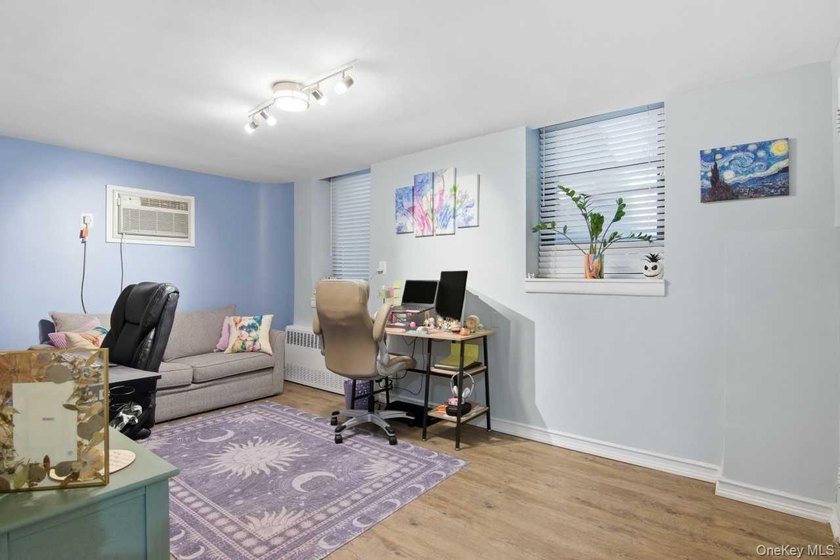 Welcome to this spacious, move-in-ready two-bedroom co-op - photo 5