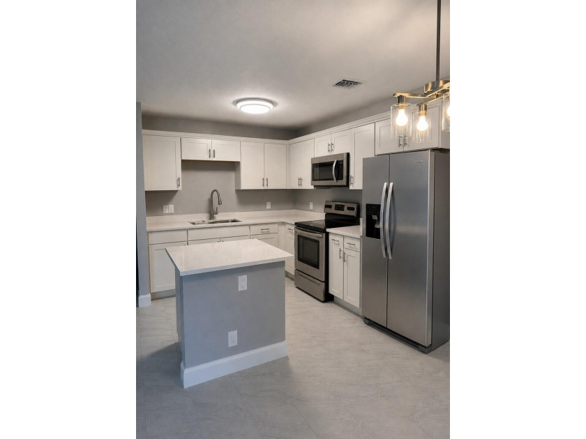 Beautifully Renovated 4-Bedroom, 2-Bath Home, No HOA! Discover - photo 5