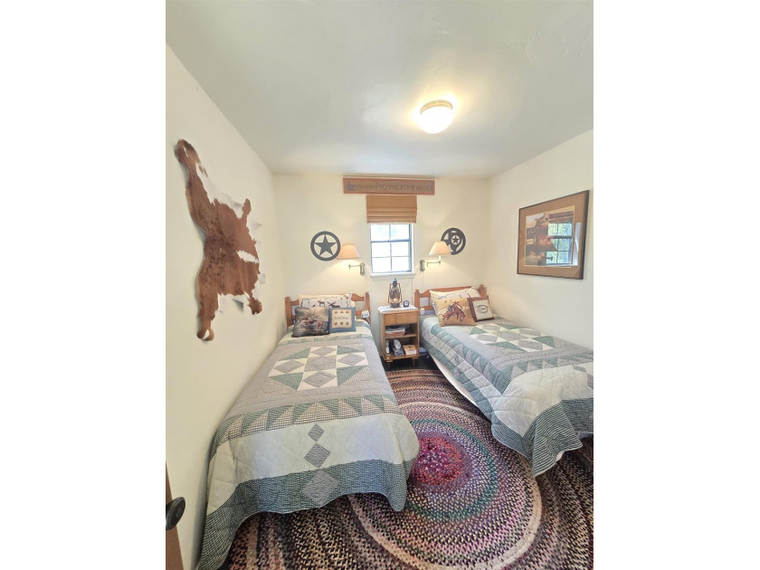 Tucked away in the peaceful mountain community of Valle - photo 41