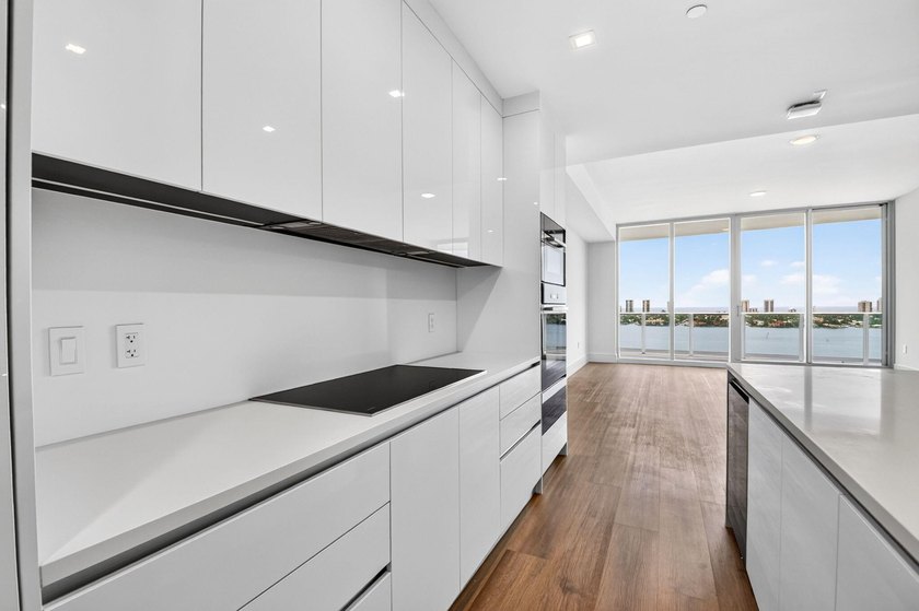 Indulge in the elegance of resort-style waterfront living in - photo 4