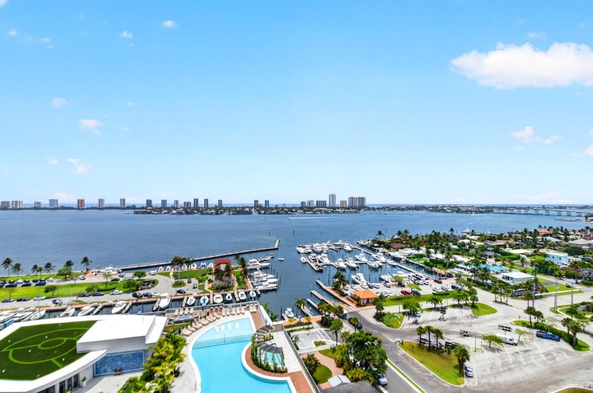 Indulge in the elegance of resort-style waterfront living in - photo 10