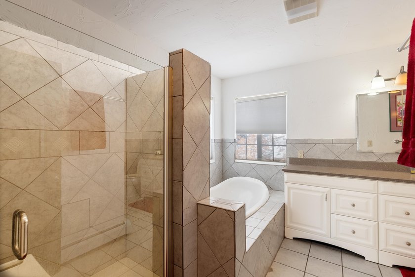 Welcome to your mountain retreat at 23 Cielo Vista Trail in - photo 24