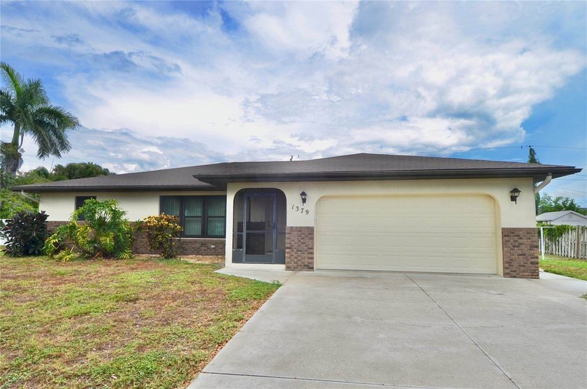 Virtually Staged. Desirable South Venice Home! This thoughtful 3 - photo 36