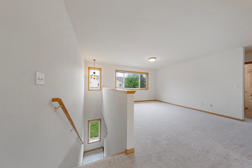 Looking for a move-in-ready end-unit townhome! Look no - photo 13
