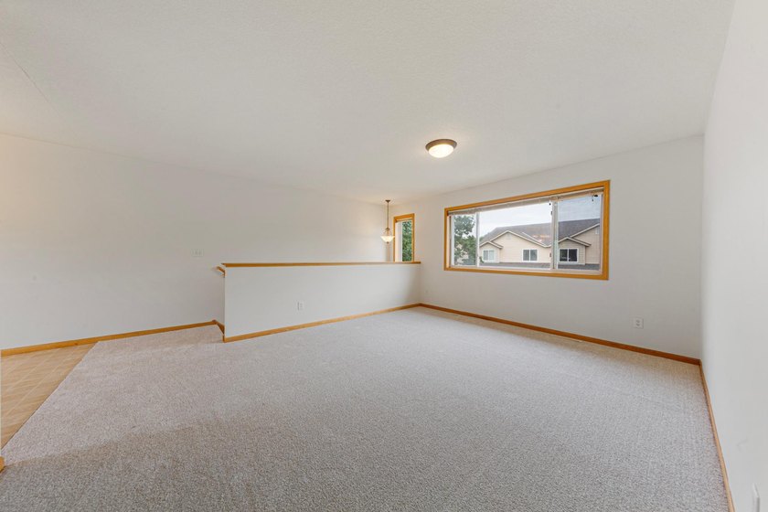 Looking for a move-in-ready end-unit townhome! Look no - photo 14