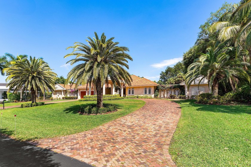 A truly one-of-a-kind Tuscan-inspired estate in Delray Beach's - photo 9