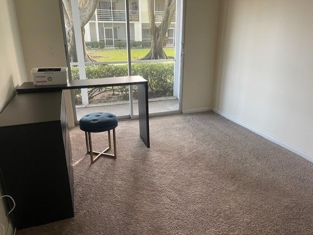 Bright ground-floor corner unit, partially furnished, featuring - photo 7