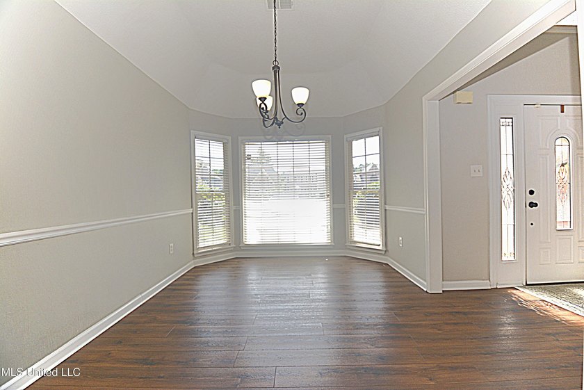 Beautiful and Open in an established Olive Branch Subdivision is - photo 14
