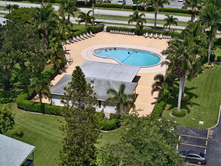 The Best Value inBoca Raton! Low-priced condo in the community! - photo 7