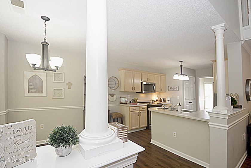 Beautiful and Open in an established Olive Branch Subdivision is - photo 19