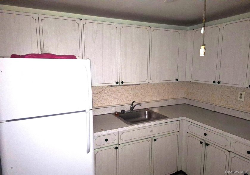 This Co-op Features 1 Bedroom, Full Bath &amp; Formal Dining Room - photo 3