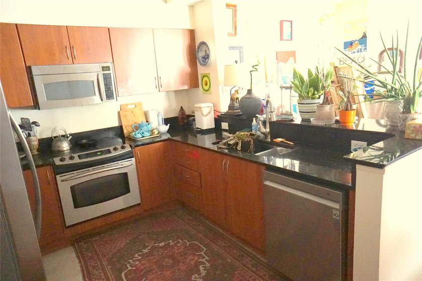 Luxury, light &amp; bright fully updated 2-bedroom, 2-bathrooms - photo 7