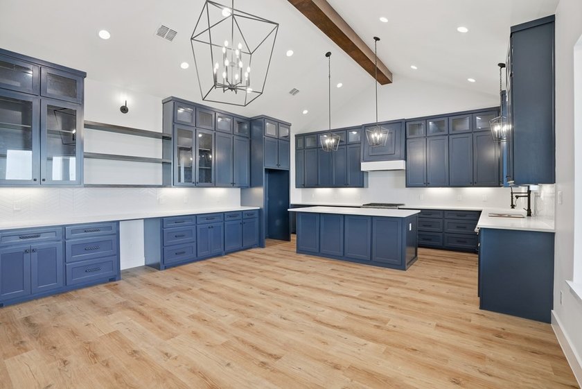 New construction located in the desirable Southwind Harbor - photo 7