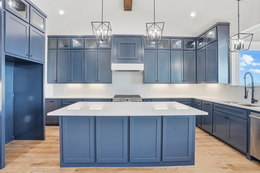 New construction located in the desirable Southwind Harbor - photo 8