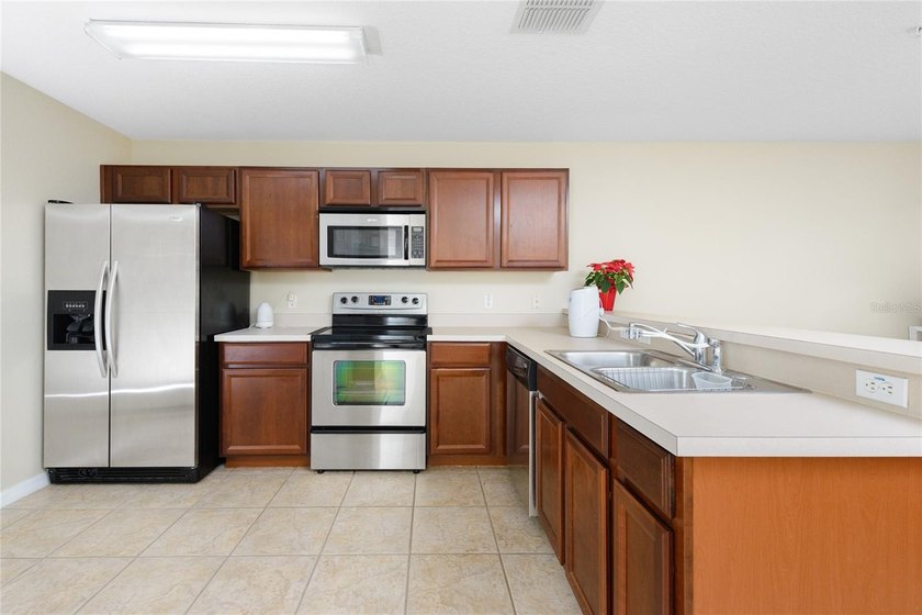 GREAT OPPORTUNITY FOR INVESTORS!!! 'PRICE REDUCTION' WITH - photo 5