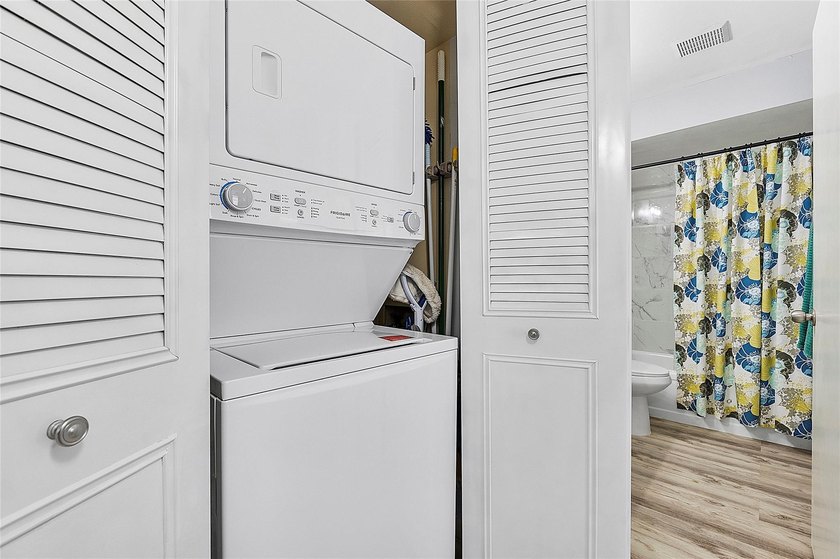 Welcome to your dream home! Fully remodeled 2/2 villa, in the - photo 14
