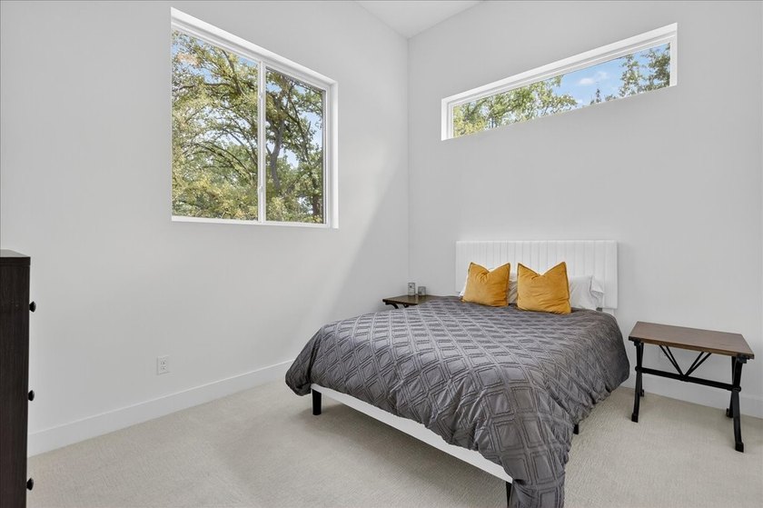 Motivated sellers are ready to make a deal on this exceptional - photo 16