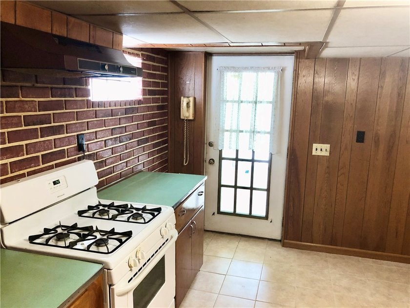 Don't miss this charming 2-bedroom, 1.5-bath ranch offering - photo 22