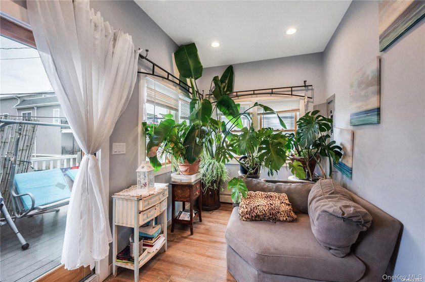 Secure Your Spot in the West End: A Recently Renovated Coastal - photo 22