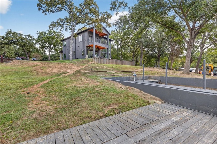 Motivated sellers are ready to make a deal on this exceptional - photo 23