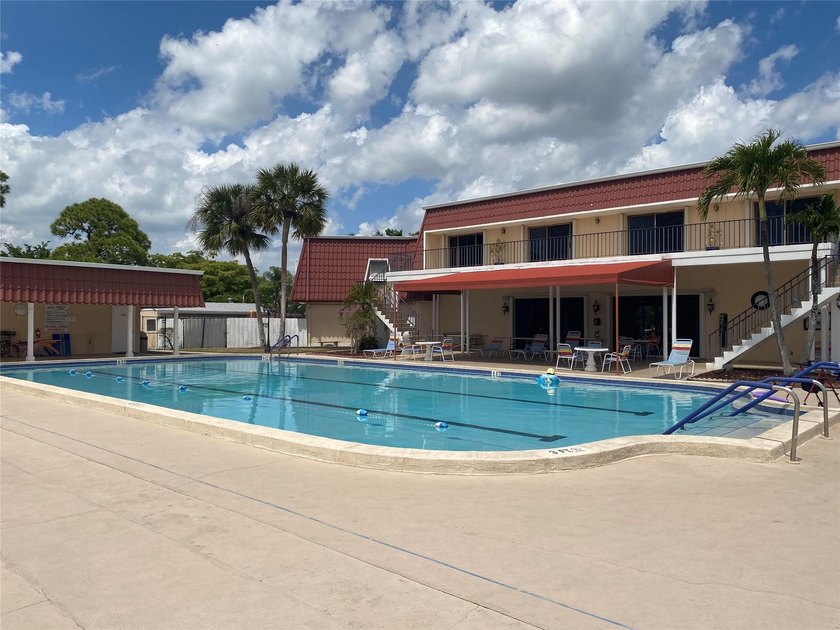 Welcome to your dream home! Fully remodeled 2/2 villa, in the - photo 24