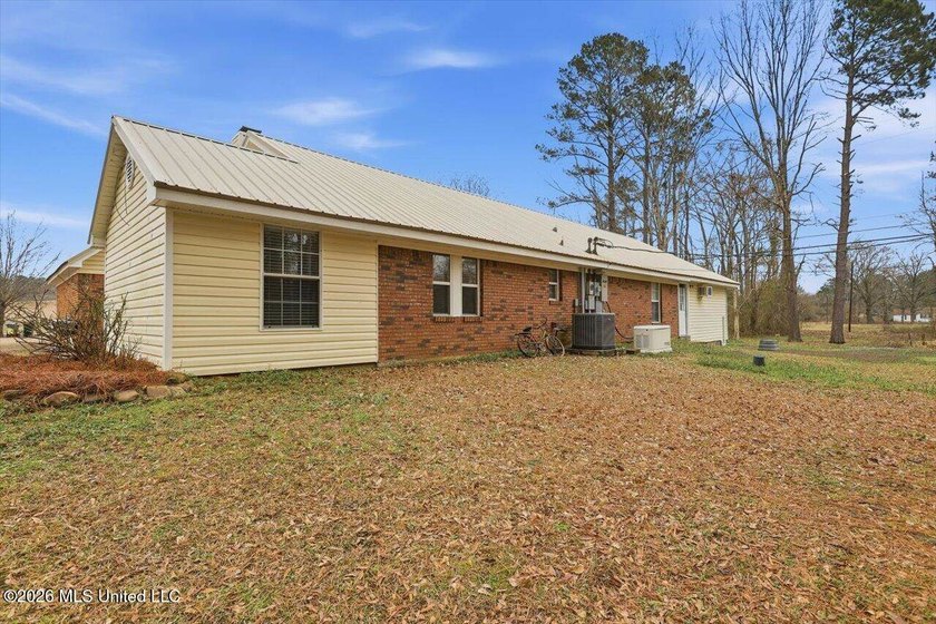 Price reduced due to separating the additional commercial lot - photo 31