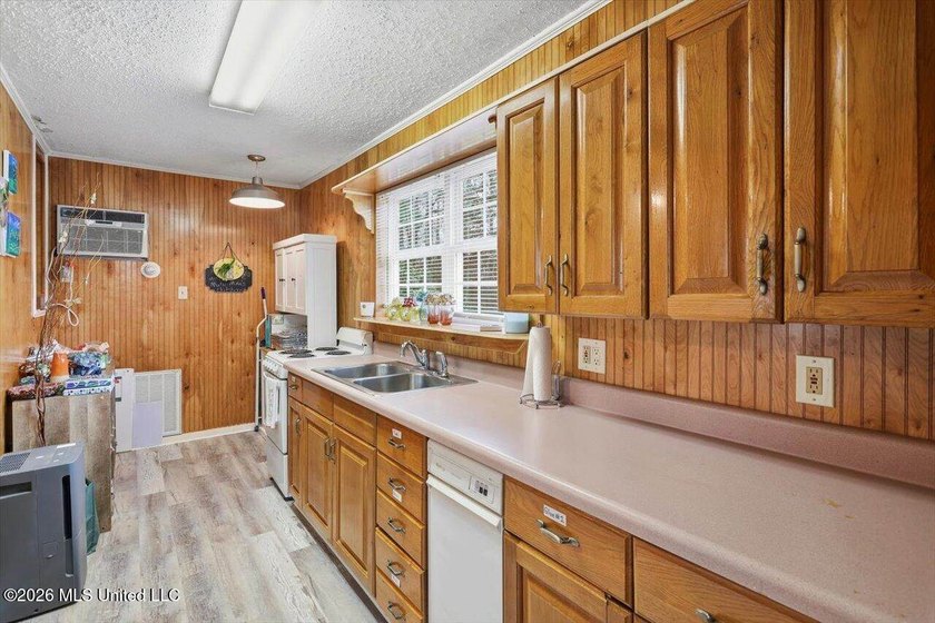 Price reduced due to separating the additional commercial lot - photo 35