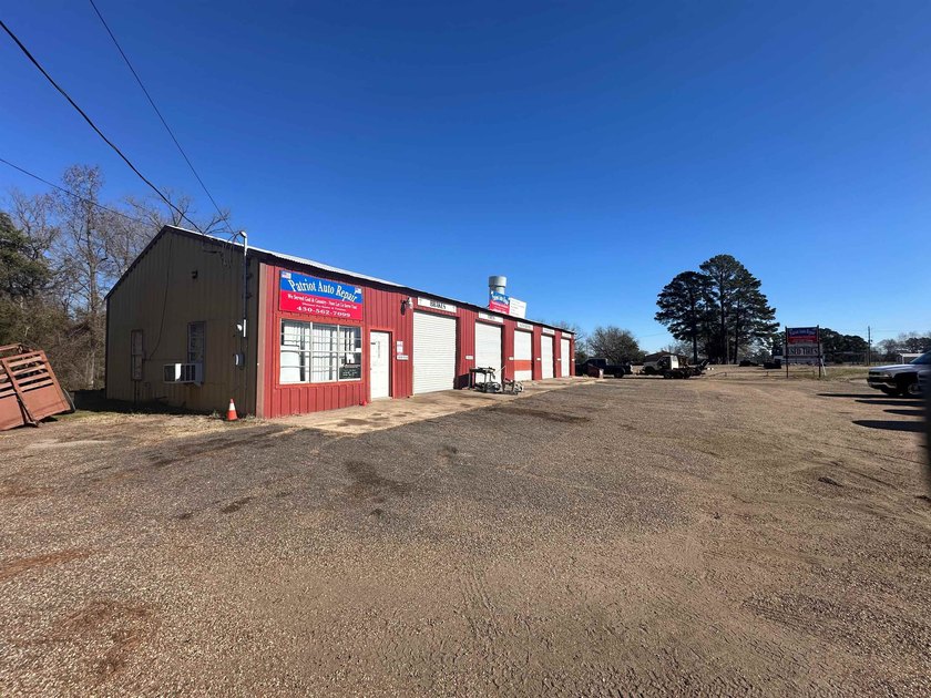 Turnkey Mechanic and Tire Shop and Commercial Building on 2 - photo 2