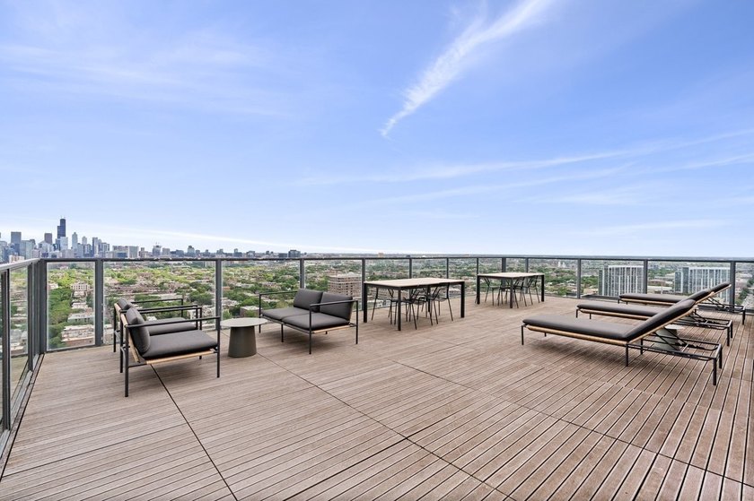 Experience the pinnacle of Mid-Century Modernism at 2400 N - photo 12