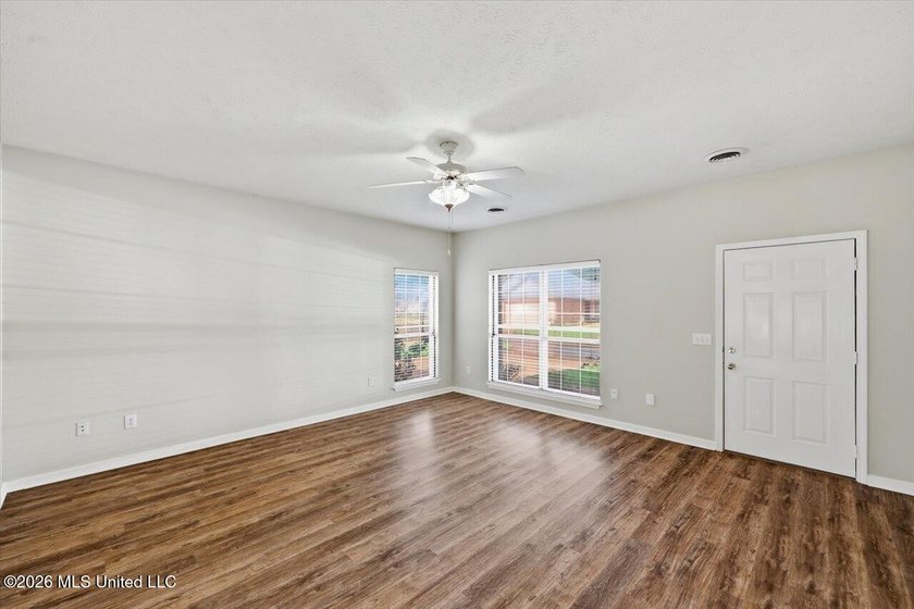 Welcome home to this well-maintained 2-bedroom, 2-bath home - photo 7