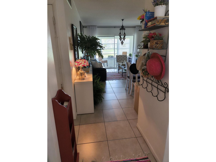 Charming 1Bedroom/ 1 Bath condo in Pompano Beach- furnished &amp; - photo 7