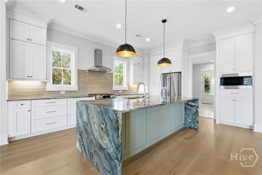 Luxurious marsh-front, newly constructed custom home on .78 - photo 15