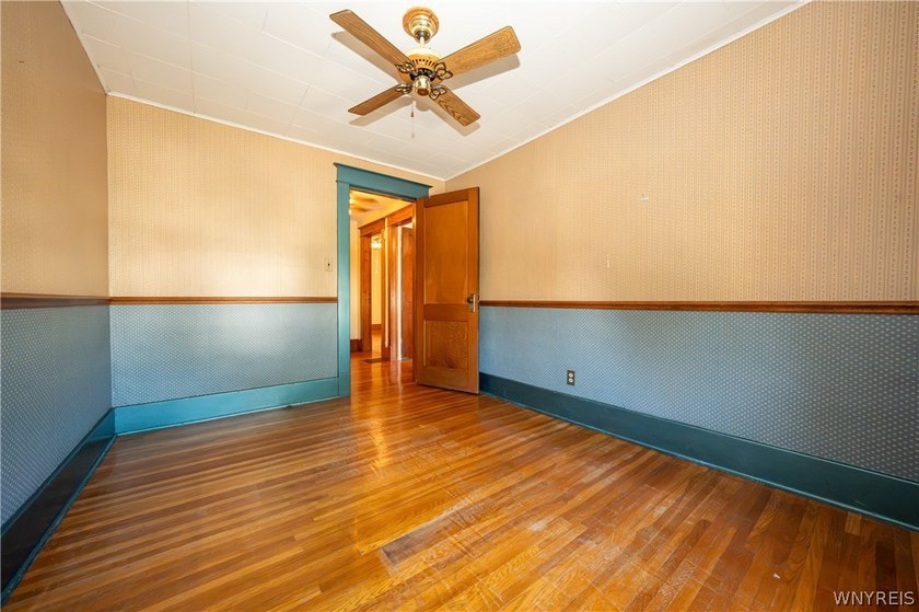 Welcome to 49 Edgewood Ave! Great opportunity to buy this - photo 22