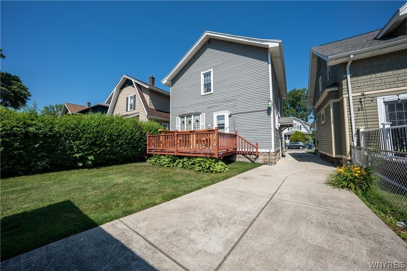 Welcome to 49 Edgewood Ave! Great opportunity to buy this - photo 36