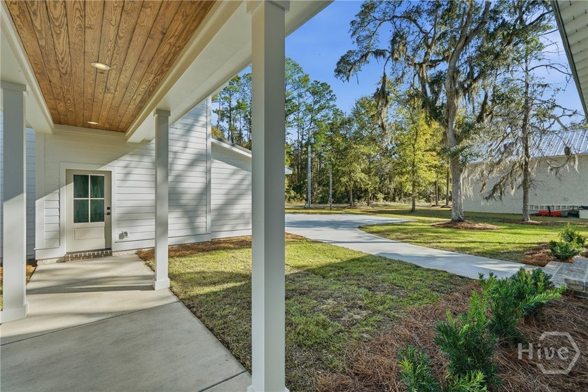 Luxurious marsh-front, newly constructed custom home on .78 - photo 36