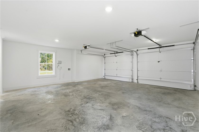 Luxurious marsh-front, newly constructed custom home on .78 - photo 41